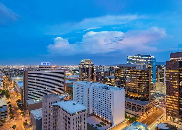 Apartment Stadium District Pool Gym Balcony Parking Wd Phoenix