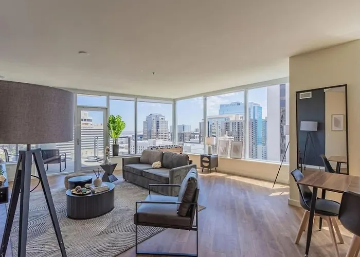 Stadium District Pool Gym Balcony Parking Wd Apartamento *